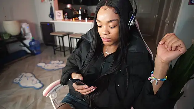 Snapshot of NSFWEros chatting on December 13, 2024, 4:54 am NSFWEros online show from December 13, 2024, 4:54 am