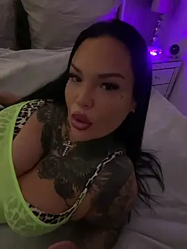  MelinaCurves  online show from March 5, 2026, 7:43 pm