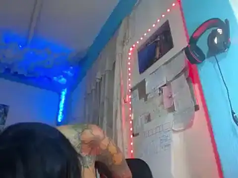 ERIKA-THEDOLL online show from December 21, 2024, 1:04 am