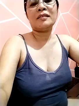  wetty kitty  online show from April 4, 2026, 6:55 am