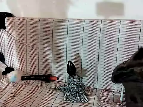 Snapshot of sissyslutbg chatting on November 3, 2025, 7:37 pm sissyslutbg online show from November 3, 2025, 7:37 pm