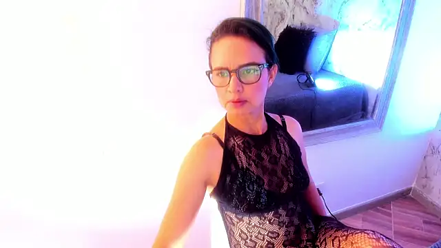 BrianaGarner online show from February 9, 2025, 6:37 pm