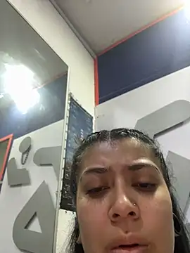 emilyjohanson online show from March 16, 2026, 5:17 pm