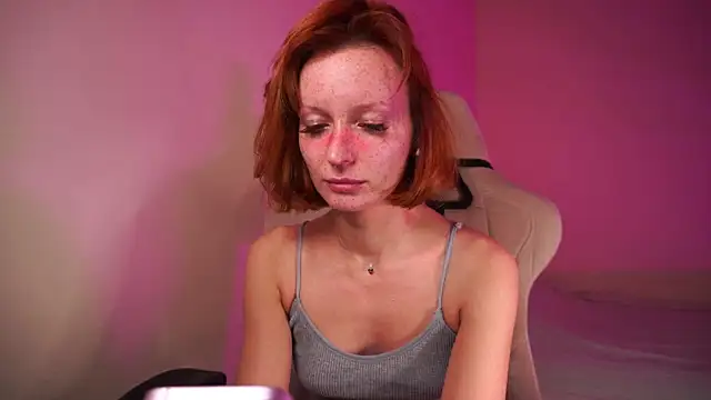 Snapshot of Liuba_Fox chatting on October 29, 2025, 6:42 pm Liuba Fox online show from October 29, 2025, 6:42 pm