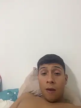 Snapshot of Thiagoo_Frost chatting on November 8, 2025, 8:51 pm Thiagoo Frost online show from November 8, 2025, 8:51 pm