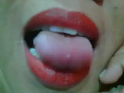 xsweetlips69x online show from February 15, 2025, 5:50 pm