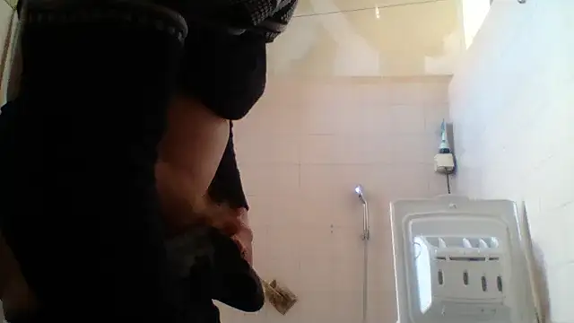 8inmanskny online show from April 6, 2026, 3:13 pm