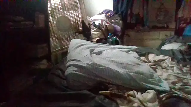 Snapshot of starlight1983 chatting on April 12, 2026, 9:42 pm starlight1983 online show from April 12, 2026, 9:42 pm