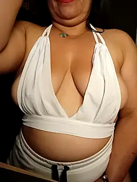 Snapshot of ZAHI_WILLX chatting on November 15, 2025, 4:32 am ZAHI WILLX online show from November 15, 2025, 4:32 am