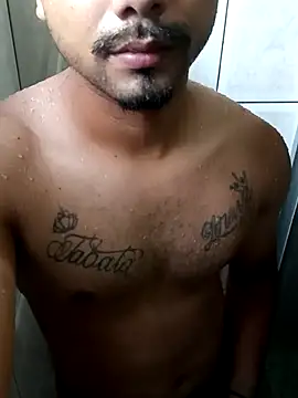 garoto1997 online show from December 20, 2025, 2:13 pm