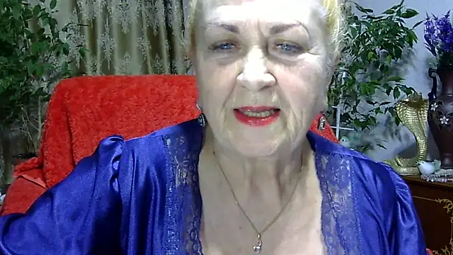 Emma52610 online show from March 14, 2025, 6:07 pm