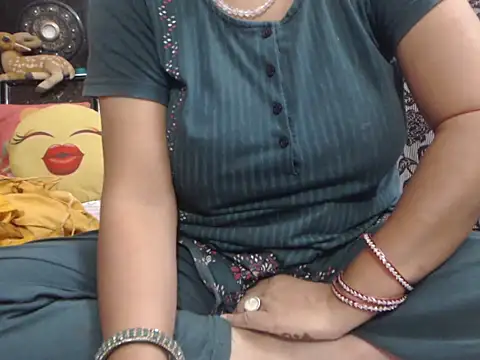prettyindiandoll online show from October 15, 2025, 7:08 am