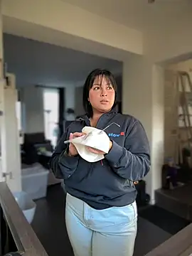 DannaaMeliza online show from January 2, 2025, 9:43 am