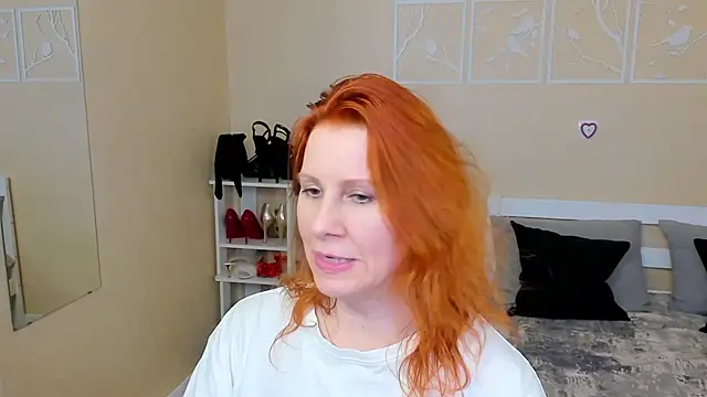 FoxySophia online show from February 14, 2026, 4:31 am