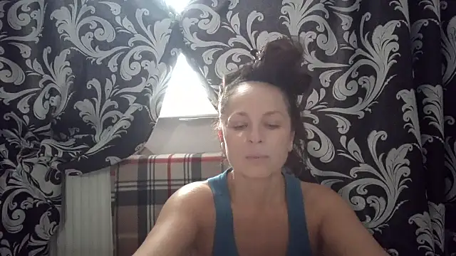 LindaStarS online show from February 7, 2026, 6:50 am