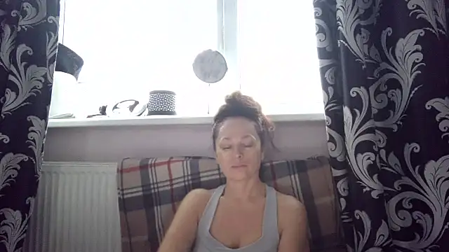 LindaStarS online show from February 15, 2026, 6:21 am