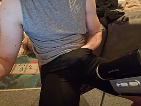 ShyGuyWannaTry online show from December 23, 2025, 1:14 am