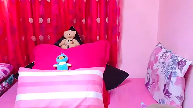 SLUTTYROXY online show from October 31, 2025, 7:20 am