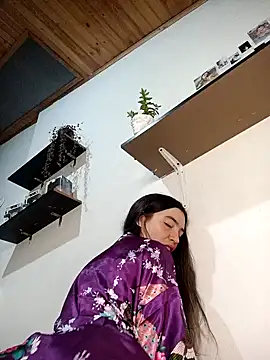 loveuu-bae online show from February 3, 2025, 11:58 pm