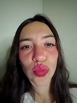 loveuu-bae online show from February 18, 2026, 2:07 am