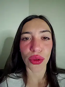 loveuu-bae online show from February 27, 2026, 2:11 am