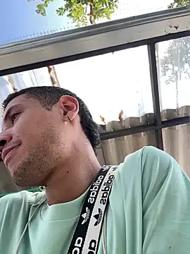 RetainedHound online show from December 14, 2025, 4:45 pm