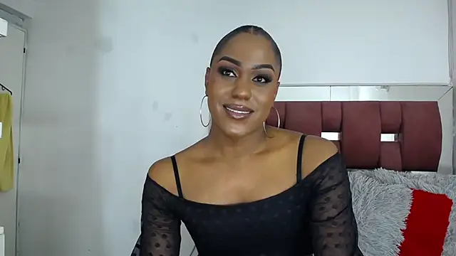 LoraineBigCockTs online show from November 17, 2025, 8:47 pm