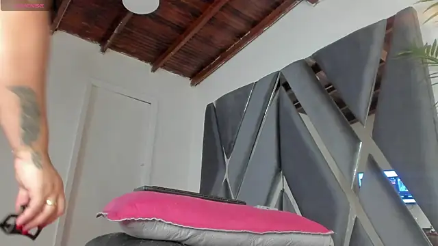 moonsweet1 online show from January 29, 2025, 6:18 pm