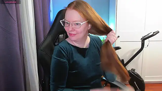 Snapshot of Lady_Inari chatting on February 17, 2026, 3:25 am Lady Inari online show from February 17, 2026, 3:25 am