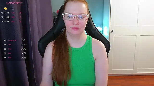 Snapshot of Lady_Inari chatting on February 24, 2026, 5:44 pm Lady Inari online show from February 24, 2026, 5:44 pm