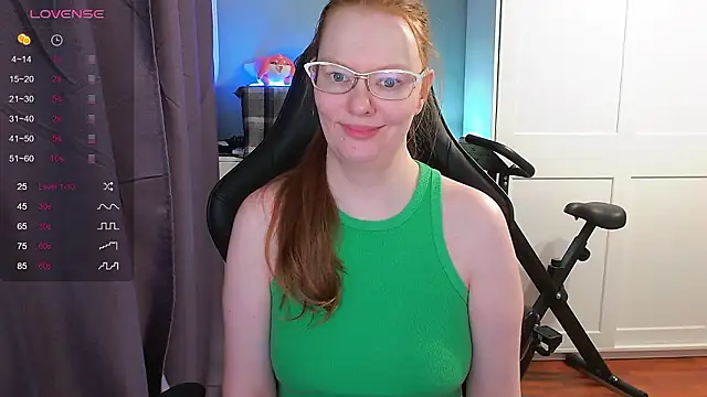 Snapshot of Lady_Inari chatting on March 1, 2026, 1:40 am Lady Inari online show from March 1, 2026, 1:40 am