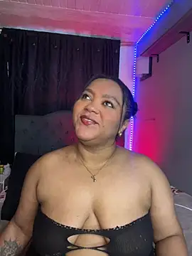 Snapshot of yanza2002 chatting on February 19, 2026, 11:01 pm yanza2002 online show from February 19, 2026, 11:01 pm