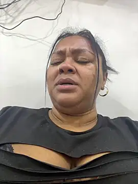 Snapshot of yanza2002 chatting on February 27, 2026, 11:38 pm yanza2002 online show from February 27, 2026, 11:38 pm