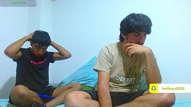 Snapshot of biglatin80 chatting on October 22, 2025, 3:07 am biglatin80 online show from October 22, 2025, 3:07 am