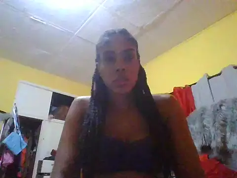 Snapshot of HONEYSWEETS_LIVE chatting on January 11, 2025, 12:12 am HONEYSWEETS LIVE online show from January 11, 2025, 12:12 am