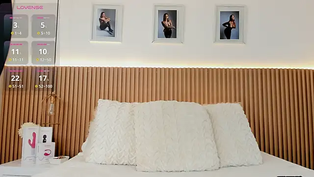 SUSIEPOWELL online show from December 18, 2025, 4:40 am