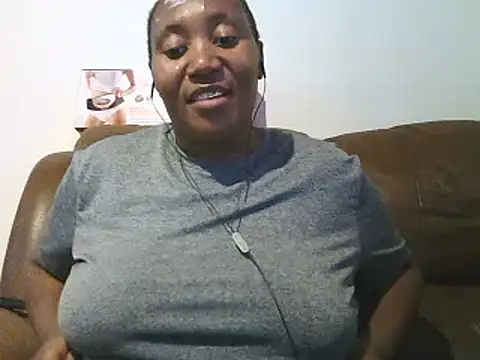 Snapshot of ebonytitts4u chatting on January 12, 2025, 4:08 pm ebonytitts4u online show from January 12, 2025, 4:08 pm