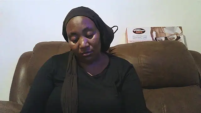 Snapshot of ebonytitts4u chatting on February 17, 2025, 8:47 pm ebonytitts4u online show from February 17, 2025, 8:47 pm