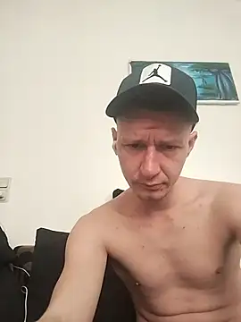 twinksbadboyhot online show from April 24, 2026, 3:03 pm