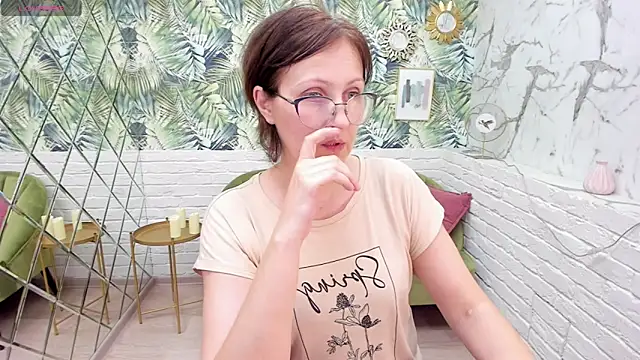 Paris Cherry online show from January 20, 2025, 2:22 am