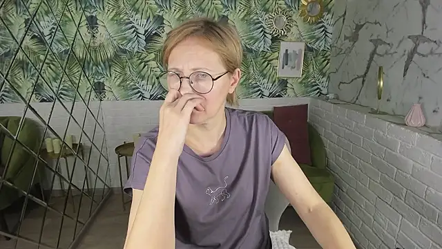 Paris Cherry online show from January 31, 2026, 7:11 pm