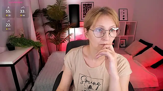 Paris Cherry online show from February 28, 2026, 1:01 pm