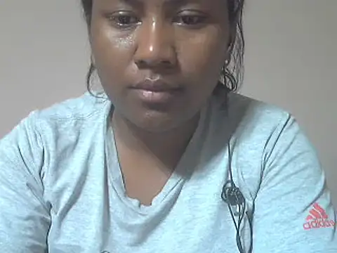 cutybigass online show from July 6, 2026, 5:37 pm