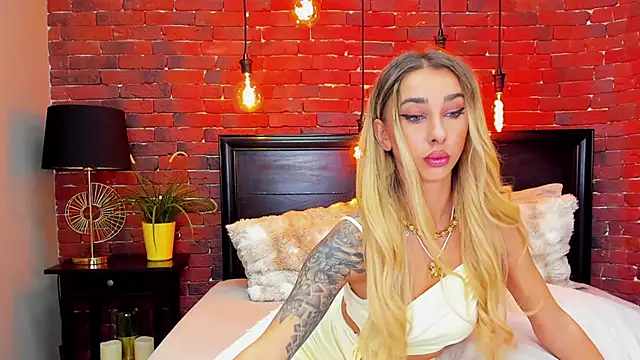 ChristynaRoss online show from January 10, 2026, 8:21 pm