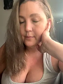 Snapshot of Anna_Alexa chatting on December 1, 2025, 10:42 am Anna Alexa online show from December 1, 2025, 10:42 am