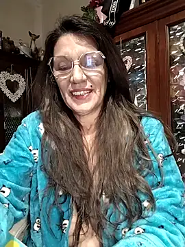 Snapshot of Melmamalhuda@xh chatting on January 7, 2026, 12:02 am Melmamalhudaxh online show from January 7, 2026, 12:02 am