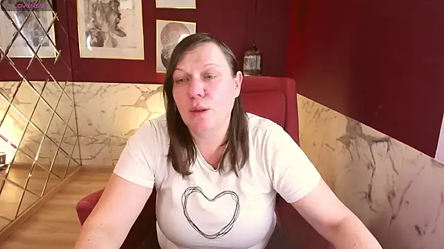 Snapshot of KellyPerfection chatting on February 23, 2026, 5:43 pm KellyPerfection online show from February 23, 2026, 5:43 pm