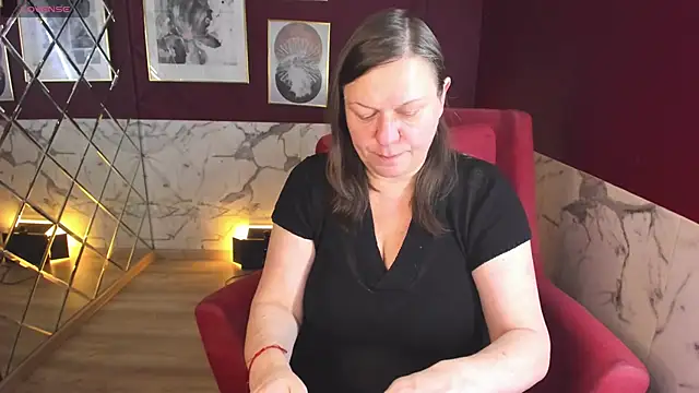 KellyPerfection online show from April 13, 2026, 5:57 am