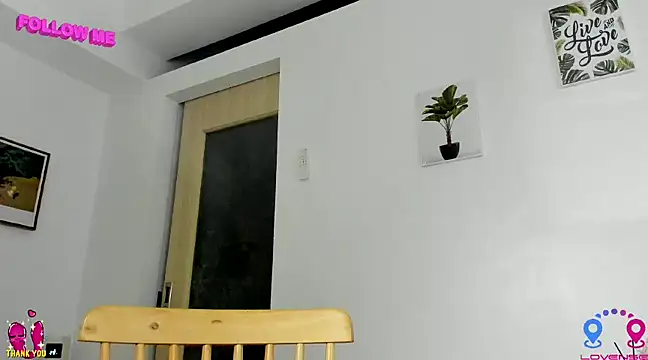 Snapshot of hottycrishina chatting on December 21, 2024, 9:04 pm hottycrishina online show from December 21, 2024, 9:04 pm