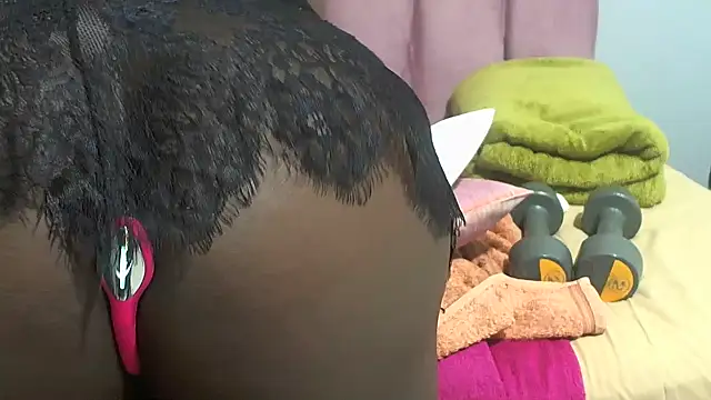 Snapshot of brownsugahxx chatting on November 23, 2025, 7:24 pm brownsugahxx online show from November 23, 2025, 7:24 pm